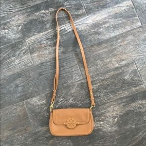 Excellent condition Tory Burch tan crossbody